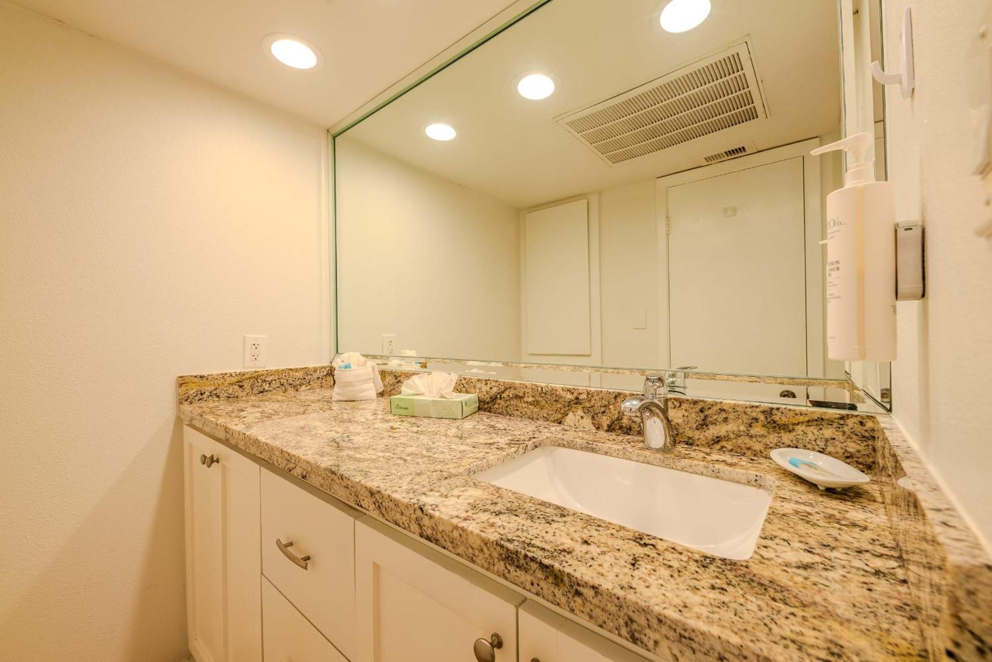 Kingfishers Retreat Serene 1Br Escape With Balcony 207 South Padre Island Exterior foto